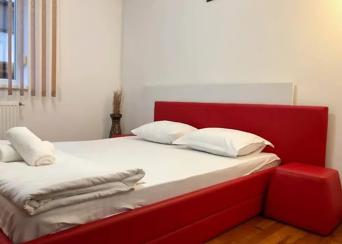 Joy Martirilor Giroc 4 Apartment *