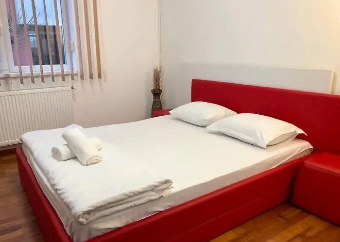 Joy Martirilor Giroc 4 Apartment *